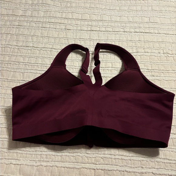 Victoria’s Secret Sports Bra 36DD - Picture 2 of 6